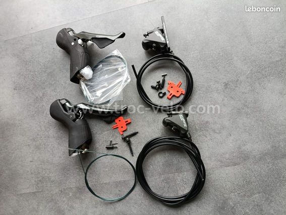 SHIFTERS FREINS DISC shimano tiagra