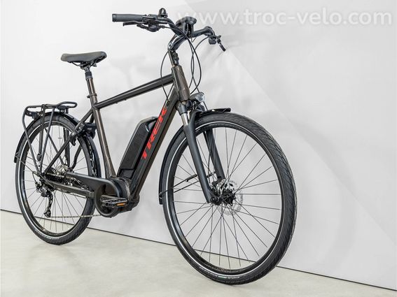 Velo De Ville Electrique Trek Verve  2 Shimano Acera Altus 9v 500 Wh Noir   Velo D Exposition - 2