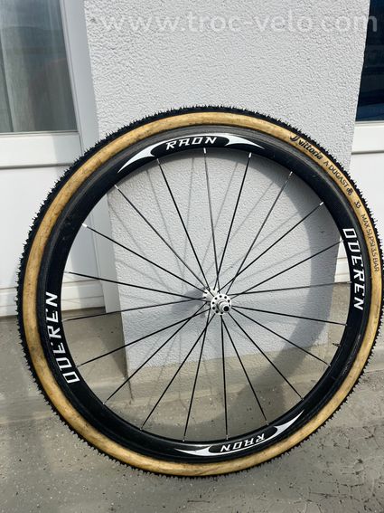 Paire de roues carbone à boyaux – Avant Oderen Raon / Arrière Mavic Cosmic – Patins - 3