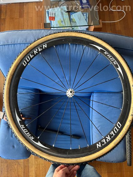 Paire de roues carbone à boyaux – Avant Oderen Raon / Arrière Mavic Cosmic – Patins - 7
