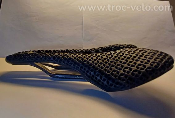 Selle Italia carbone SLR 3D en parfait état - 3