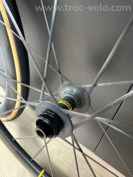 Paire de roues COSMIC ULTIMATE MAVIC – quasi neuves - 3
