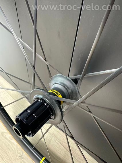 Paire de roues COSMIC ULTIMATE MAVIC – quasi neuves - 4