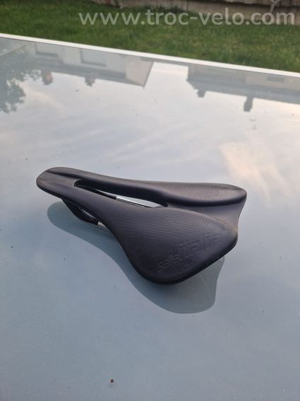 Selle Italia NEUF modele X boost - 2