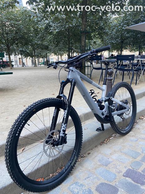 VTT AE Specialized Turbo Kenevo SL Expert Carbon 2023 - État Neuf - 2