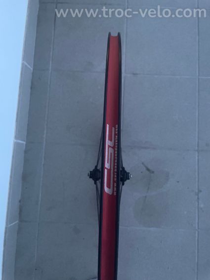 Roue avant carbone CSC 38mm - Patins - Tubeless Ready - Moyeu Novatec - 3