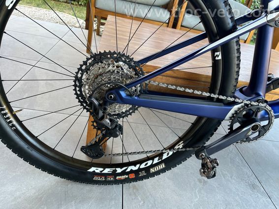 Canyon Lux CF SL 7 - 7