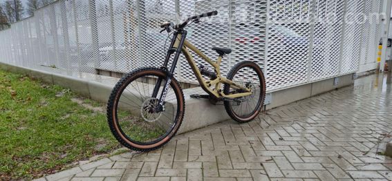 Commencal furious 2019 M  - 8