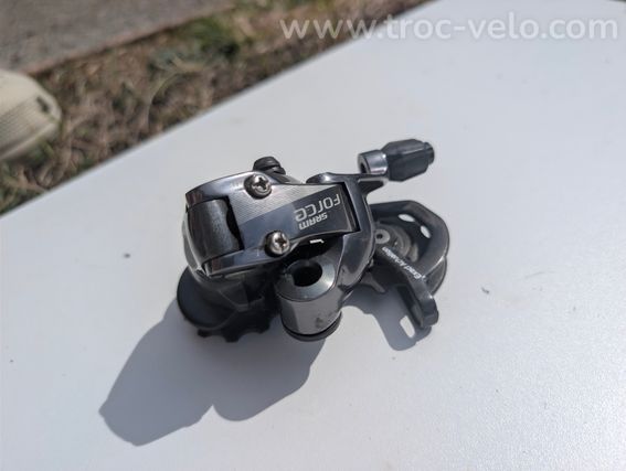 Dérailleur Arrière SRAM FORCE 22 11V Chape Courte