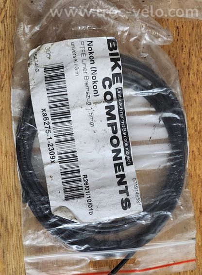 kit Nokon gaines - 2