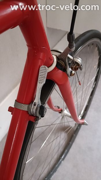 Vélo rouge style fixie vintage - 1