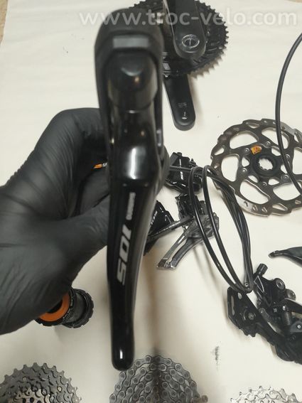 Groupe Shimano 105 11 vitesses disques - 12