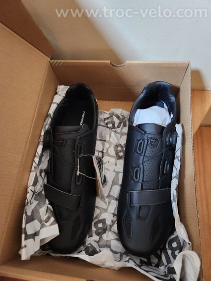 Chaussure VTT mérida neuve