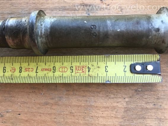 je recherche un axe de pedalier avec ses cuvettes pour un triporteur juery - 6