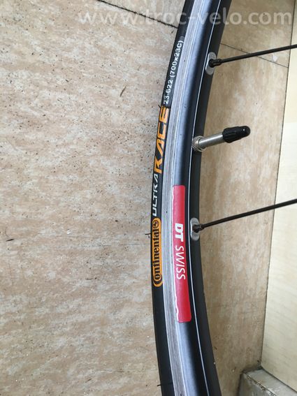 Roue AV DT Swiss 1650 Alu (Tubeless) prête à rouler - 5