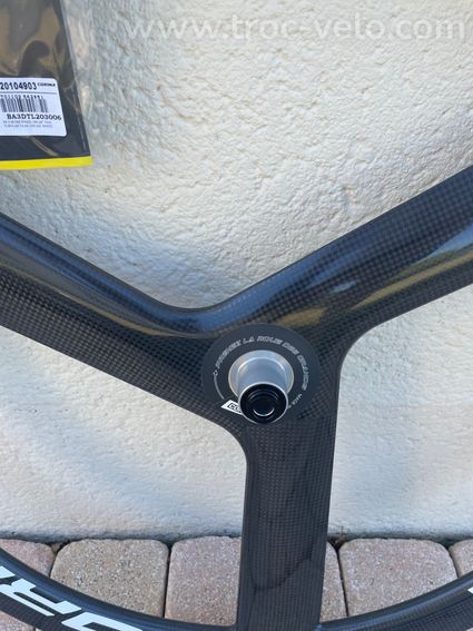 Roue Corima 3 bâtons  - 3