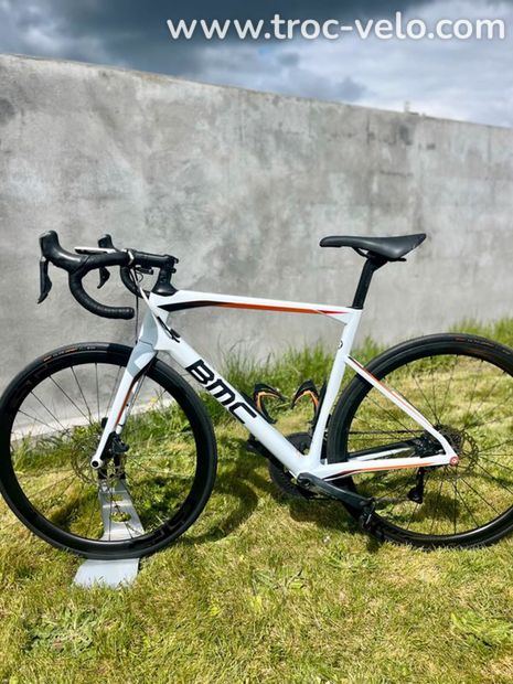 VELO BMC RM02 BLANC ULTEGRA DI2 - 1