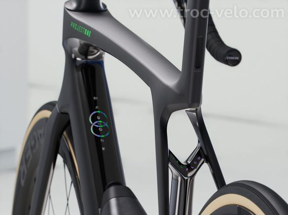 Velo De Route Trek Madone Slr 9 Sram Red Axs 12v 700 Mm Noir Gen  8   Velo D Exposition - 4