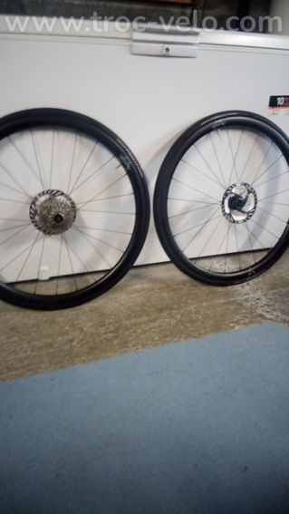 Paire de roues carbone Velomann Palladium 33