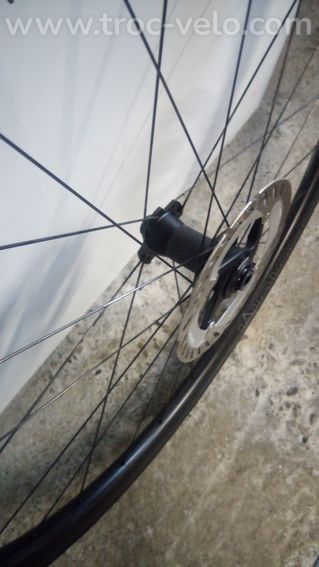 Paire de roues carbone Velomann Palladium 33 - 9