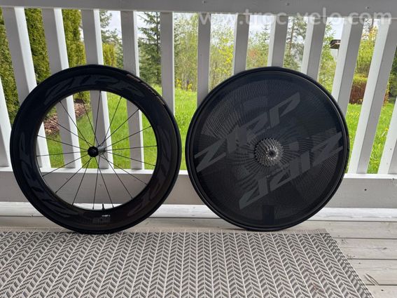Paire de roues complète Zipp Super9 + freins sur jante 808 NSW. - 5