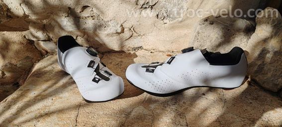 chaussure route crono carbone blanche t42 - 2