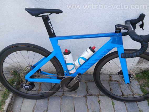 VENDS Canyon AEROROAD CF SLX pour RAISONS FAMILIALES