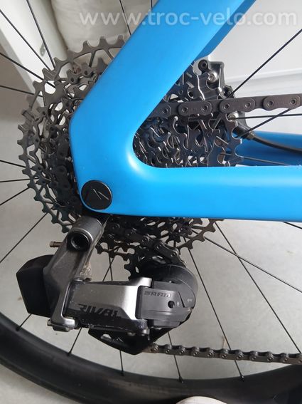 VENDS Canyon AEROROAD CF SLX pour RAISONS FAMILIALES - 3
