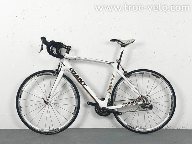 Vélo de rote Giant Defy Advanced 2 Shimano 105 Taille M/L / Roues DT Swiss R1800 Prix de vente - 3