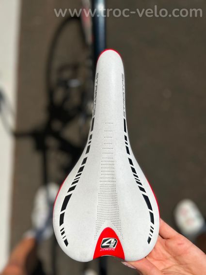 Velo de Route Viper Carbone Taille 53 - 2