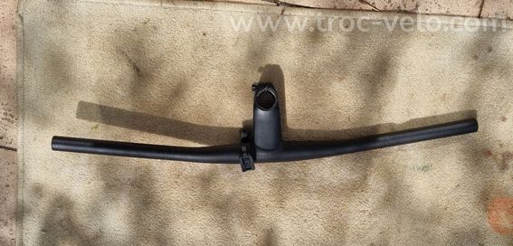 Cockpit cintre plus potence route vtc ou vtt canyon