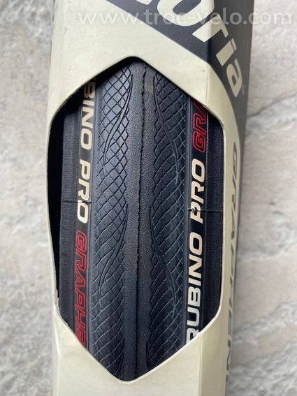 Pneu neuf Vittoria en 650 - 23C - 2