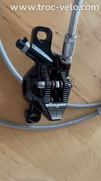 Freins VTT Hope Tech3 X2 et E4 Postmount / Flatmount Noir TBE - 2