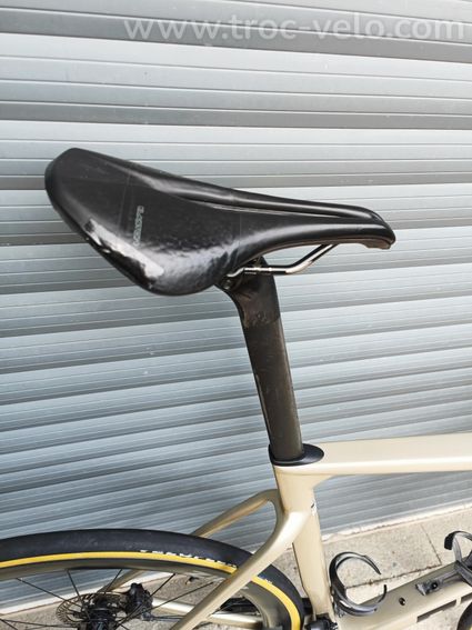 Adris Le Performance XL Ultegra Di2 ZIPP 303S 2024 - 9