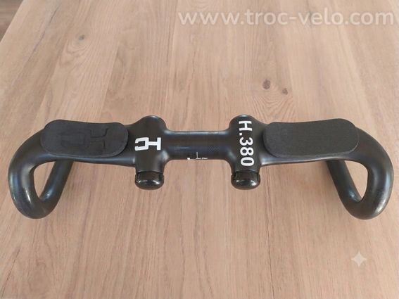 Cintre Haero Carbon H.380 (40 cm axe-axe)