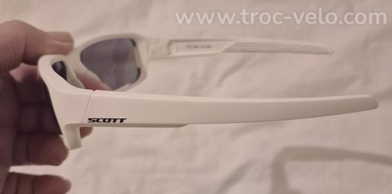 Lunette scott - 3