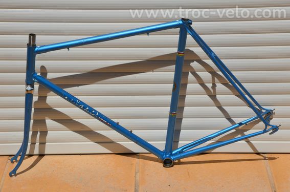 Cadre et fourche de vélo de course vintage Chesini en tubes Columbus. - 11