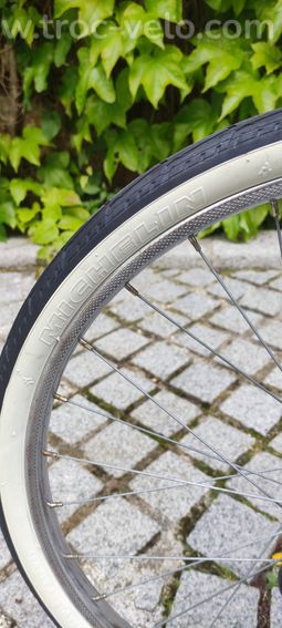 Vélo Peugeot enfant rouge TBE - pneus neufs - 5