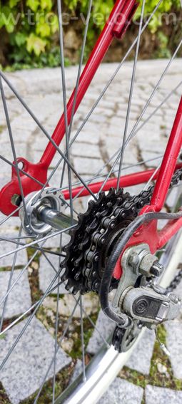 Vélo Peugeot enfant rouge TBE - pneus neufs - 6