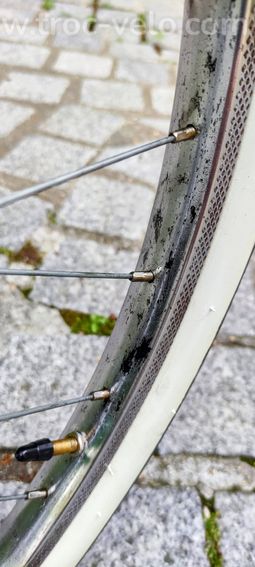 Vélo Peugeot enfant rouge TBE - pneus neufs - 9