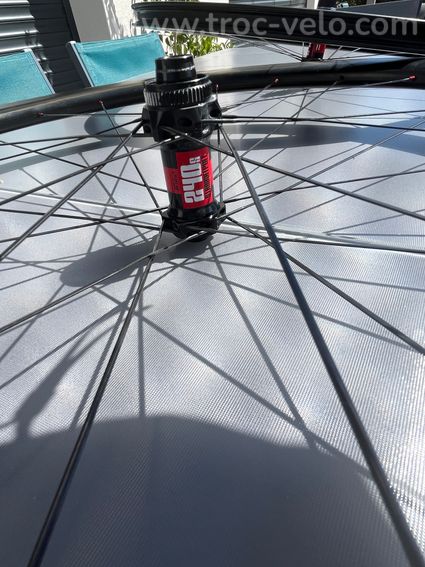 Paires de roues DTSwiss carbone tubeless 38mm moyeux 240s XDR Disque - 5