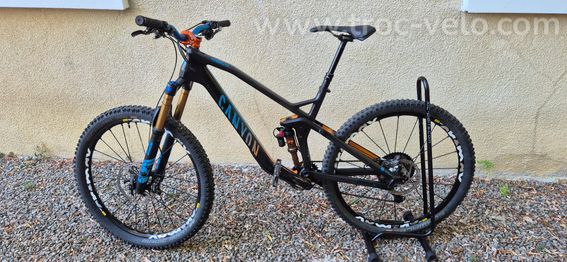VTT Enduro Canyon Strive CF 9.0 Carbone - Taille M - 27.5"