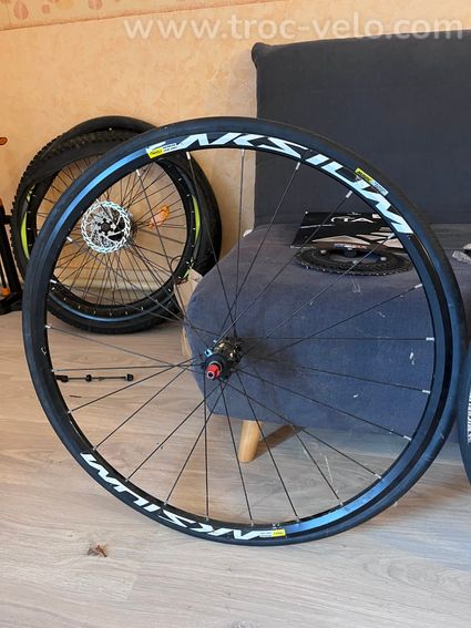 Roue mavic pour route et cyclo-cross à disque avec attache rapide - 5