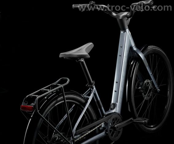Velo De Ville Electrique Trek Verve  1 Lowstep Lt 250wh Shimano Acera 8v Gris   Velo D Exposition - 3