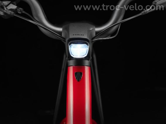 Velo De Ville Electrique Trek Verve  1 Lowstep Lt 250wh Shimano Acera 8v Rouge   Velo D Exposition - 6