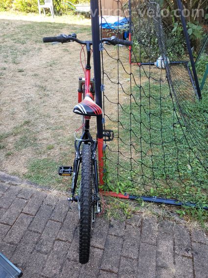 Vend vtt enfant. État satisfaisant. Léger voilage des roues. - 2
