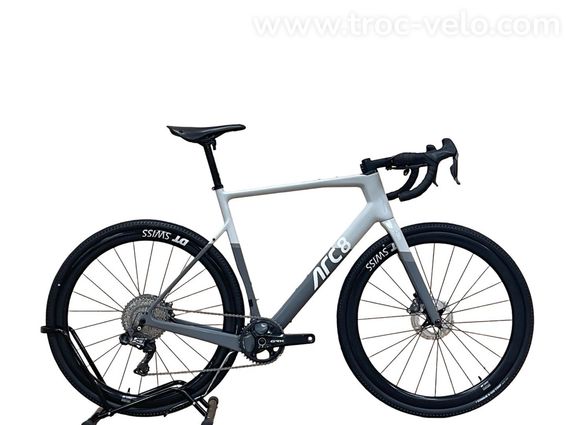 Arc8 Eero GRX Di2 Carbon Vélo de gravel Shimano 2023