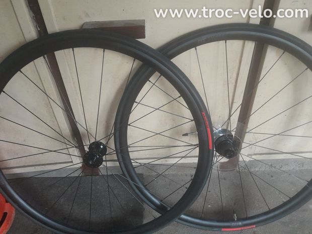 Roue DTswiss 470 - 1