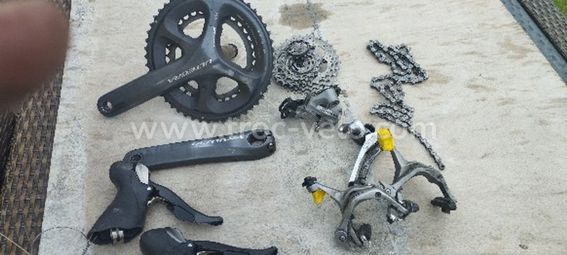 groupe ultegra 6700 10 vitesses complet pédalier 6800
