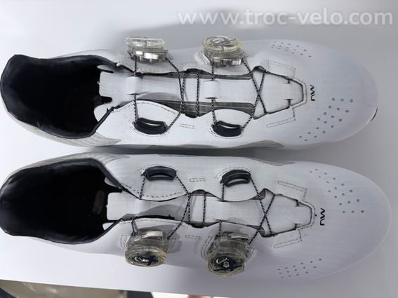 Chaussures Northwave Extrême GT4 en parfait état - 3